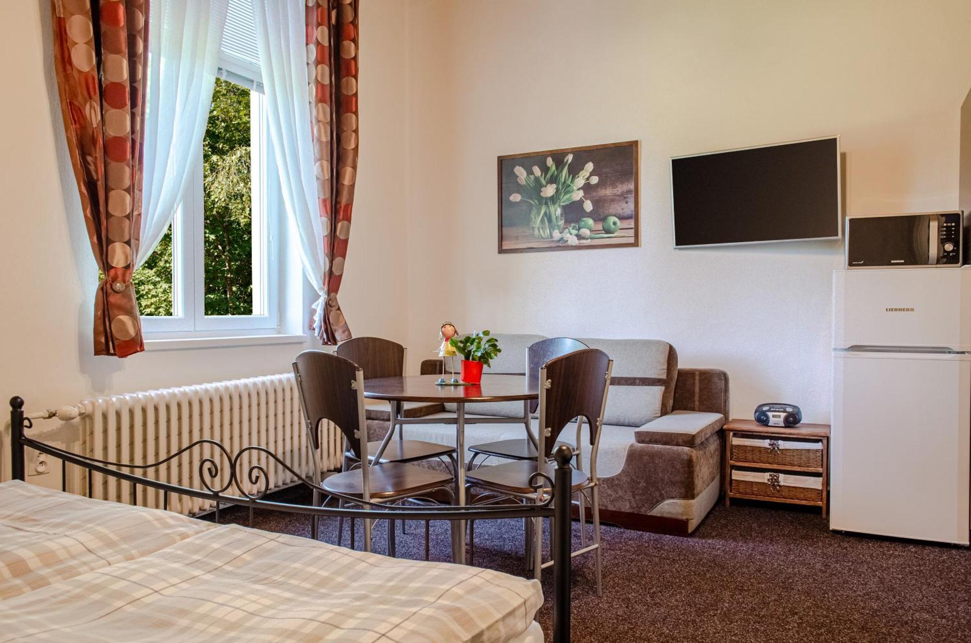 Apartmany Pavilon D - Budget, Classic, Family - Novy Smokovec - High Tatras Vysoké Tatry Buitenkant foto